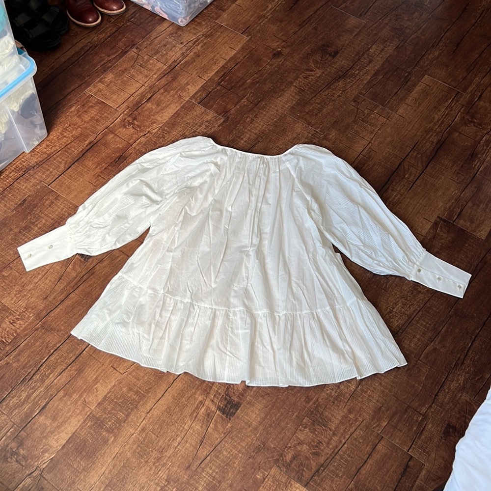 NEW with tag The Label Edition white flowy big sleeves dress cute feminine comfy - Picture 4 of 11